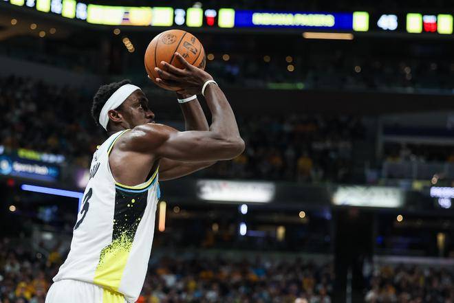 格林惊艳全场，西亚卡姆助攻爆棚，刷新队史纪录逆转取胜！