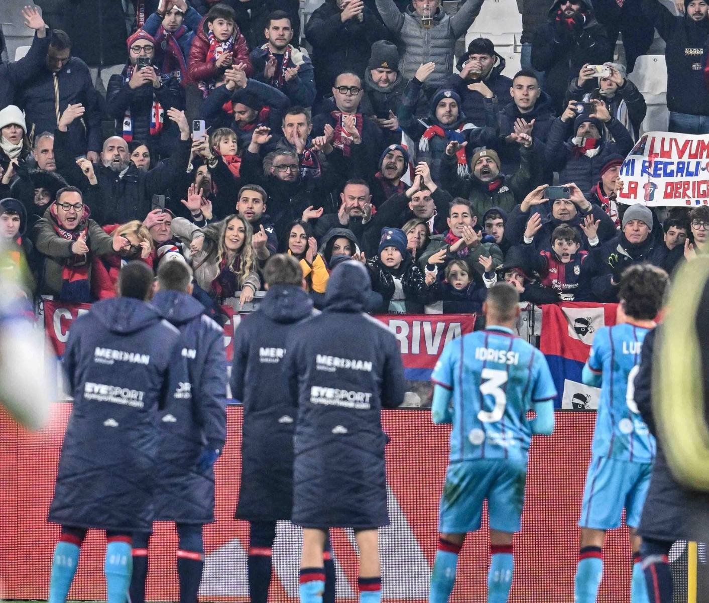 洛杉矶快船首回合绝杀那不勒斯,斯瓦泰克砍下15记关键球,全场沸腾的简单介绍 洛杉矶快船首回合绝杀那不勒斯,斯瓦泰克砍下15记关键球,全场沸腾的简单介绍